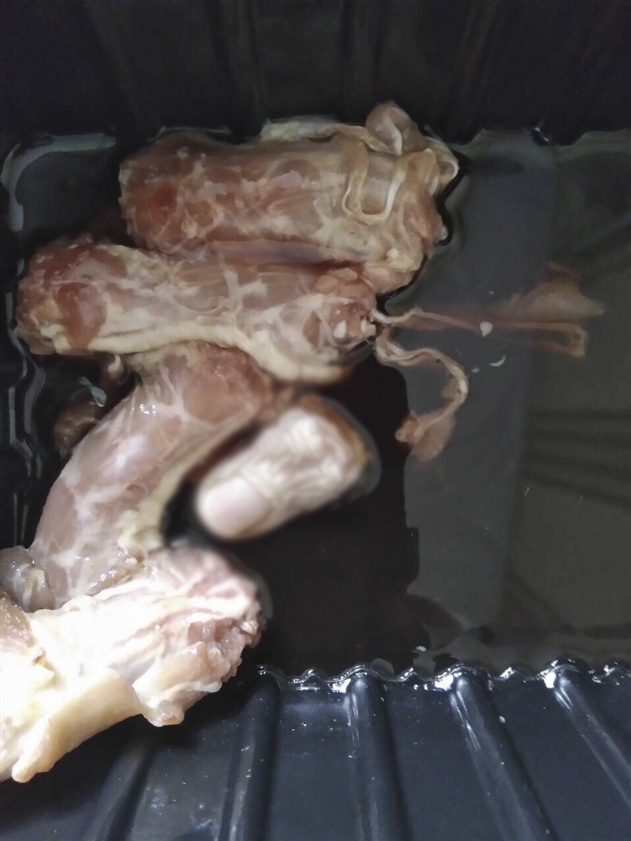 Жительница Гродненской области нашла в куриных субпродуктах человеческий палец
