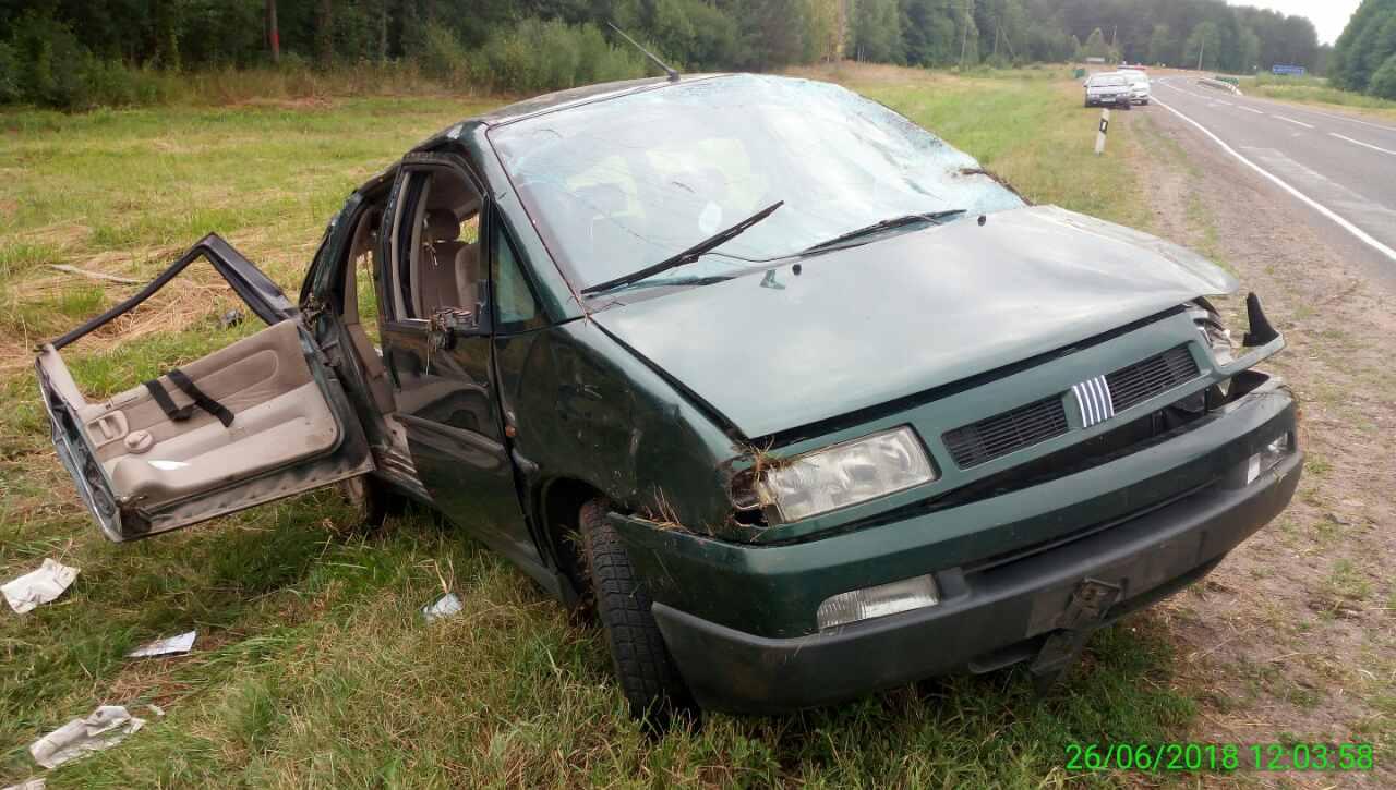 ДТП возле Дятлово: водитель уснула за рулем, перевернулась 5 раз