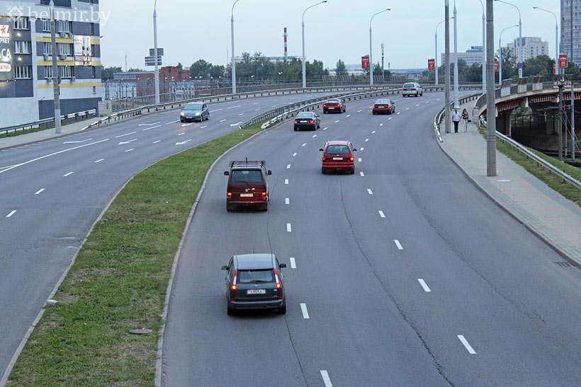 В Беларуси подешевела растаможка авто для многодетных и инвалидов