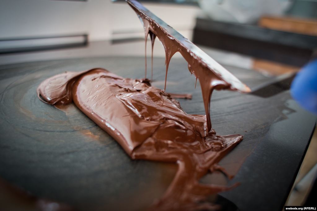 В Лиде производят крафтовый шоколад мирового уровня: репортаж