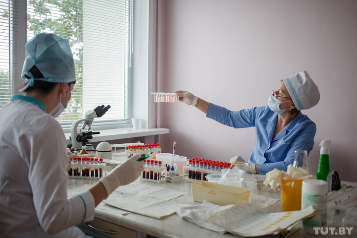 В Беларуси изменят оплату труда медиков