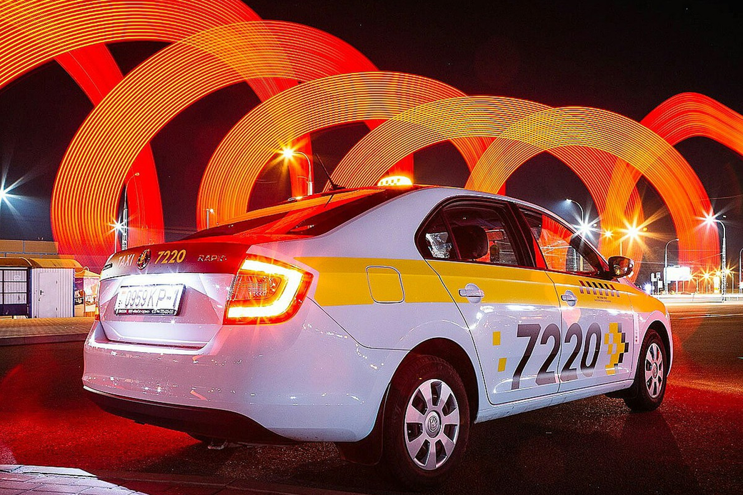 В Лиде водитель такси принял роды у пассажирки прямо в автомобиле