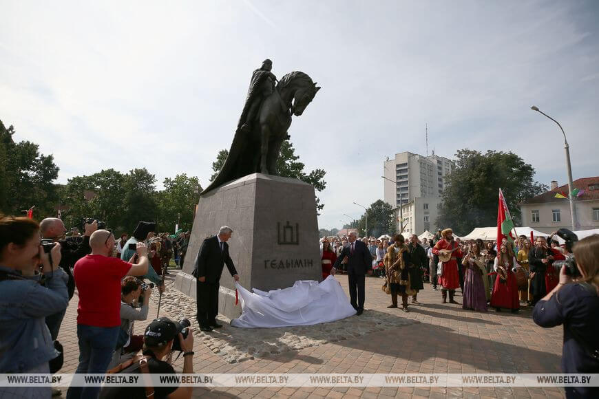Памятник великому князю литовскому Гедимину открыли сегодня в Лиде